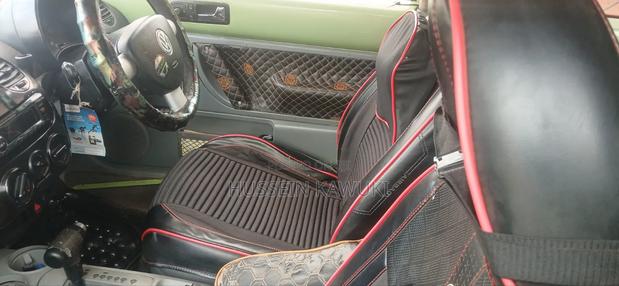 Volkswagen Beetle 2000 Green
