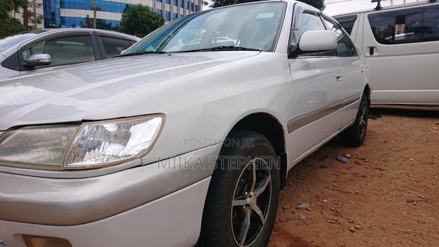 Toyota Corona Premio 2000 White