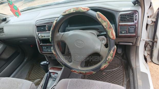 Toyota Corona Premio 2000 White