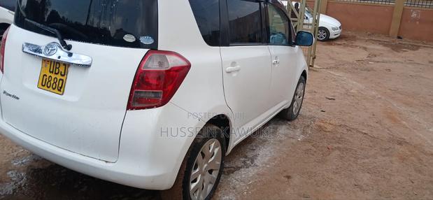 Toyota Ractis 2008 White