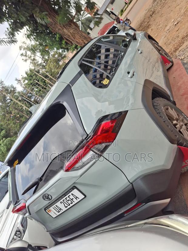 Toyota RAV4 2020 Gray