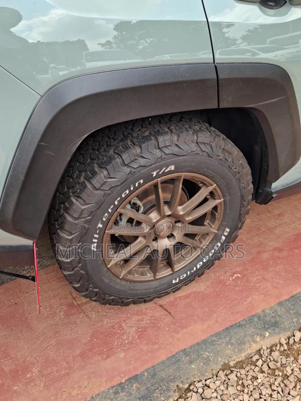 Toyota RAV4 2020 Gray