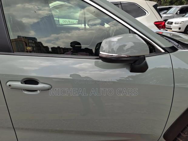 Toyota RAV4 2020 Gray