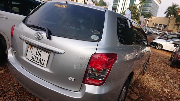 Toyota Corolla Fielder 2011 Silver