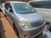 Toyota Noah 2.0 143hp FWD (8 Seater) 2013 Silver for sale