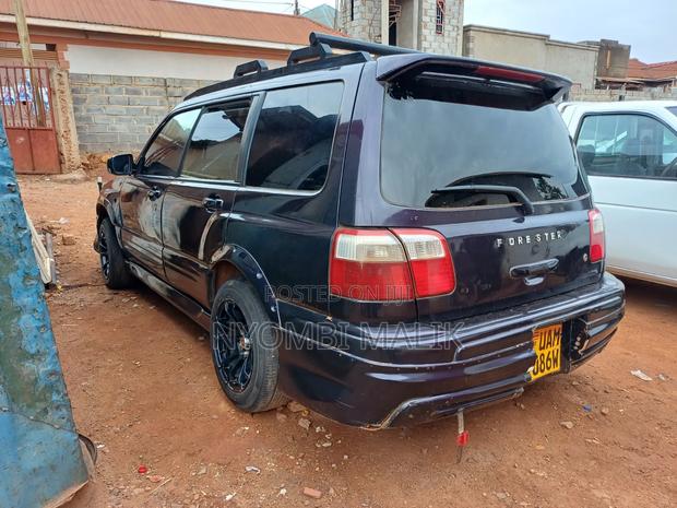 Subaru Forester 2000 Blue