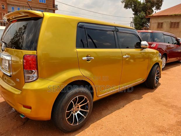 Toyota Rumion 2024 Gold