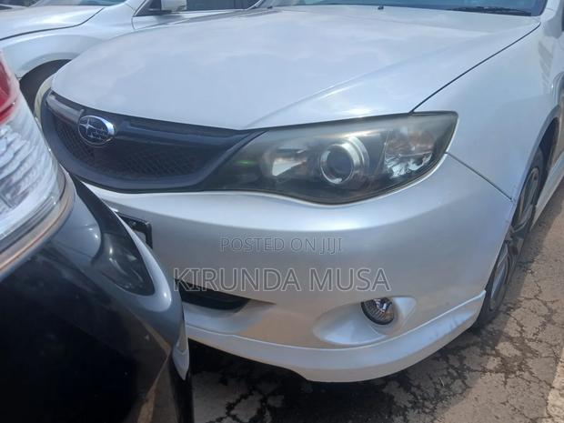 Subaru Legacy 2012 White