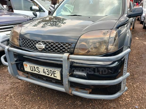 Nissan X-Trail 2004 Black