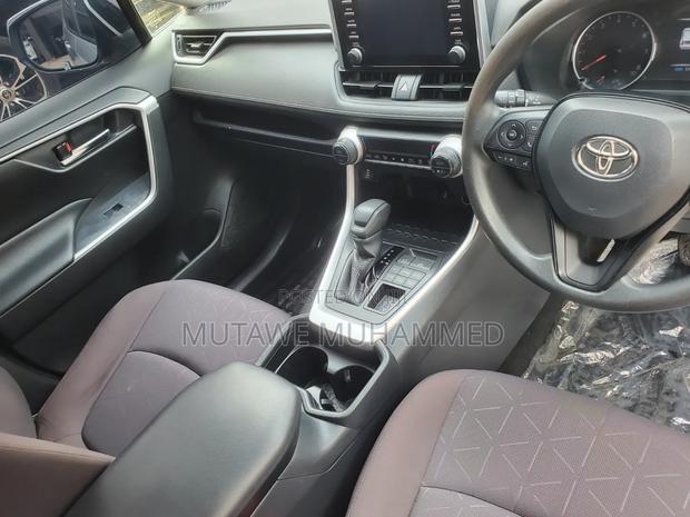 Toyota RAV4 2017 Silver