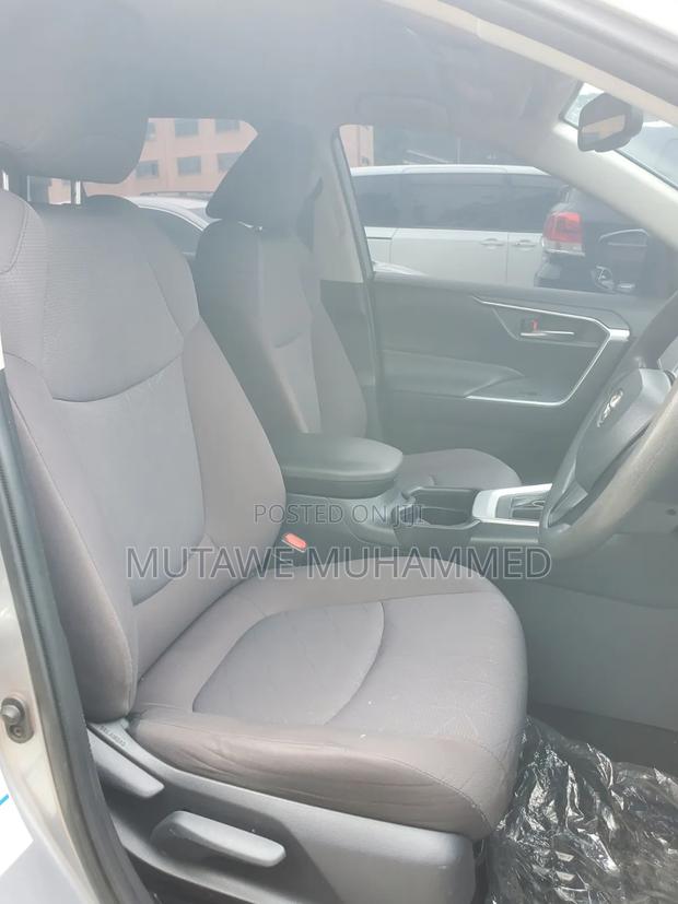 Toyota RAV4 2017 Silver