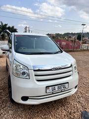 Toyota Noah 2.0 143hp AWD (8 Seater) 2010 White for sale