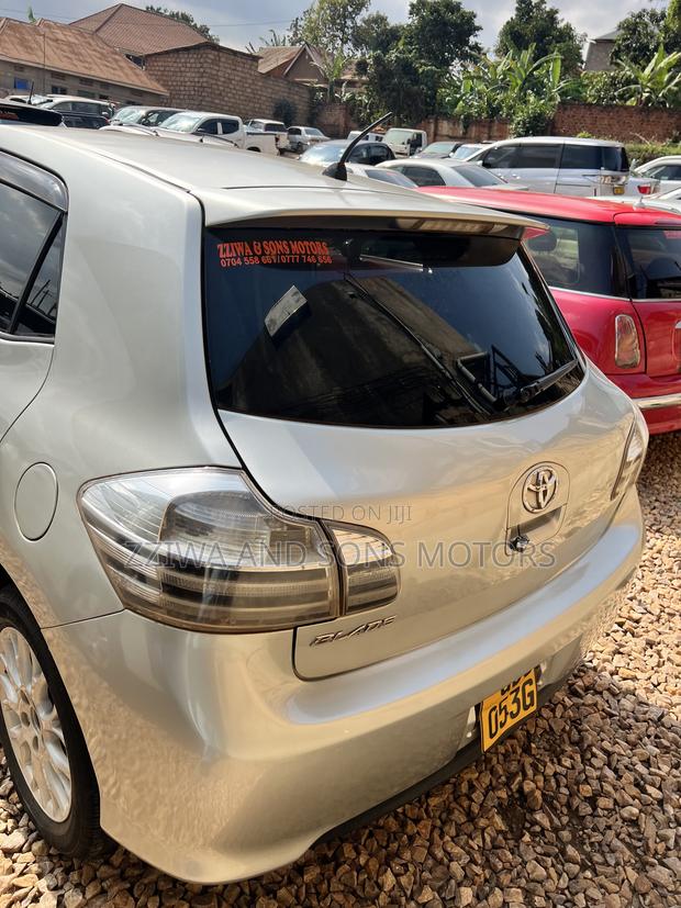 Toyota Blade 2008 Silver