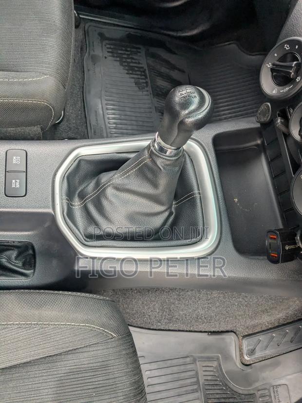Toyota Hilux 2019 Silver