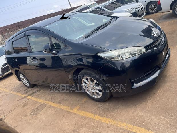 Toyota Wish 2012 Black