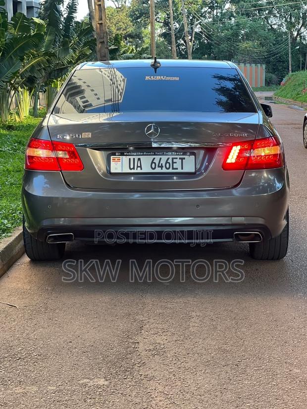 Mercedes-Benz E300 2011 Silver