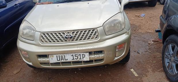 Toyota RAV4 Automatic 2003 Yellow