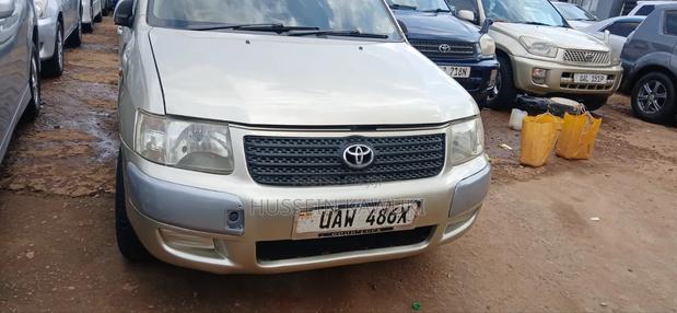Toyota Probox 2005 Gold