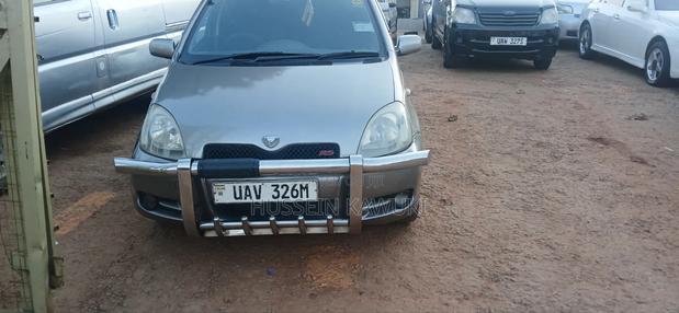 Toyota Vitz 2005 Silver