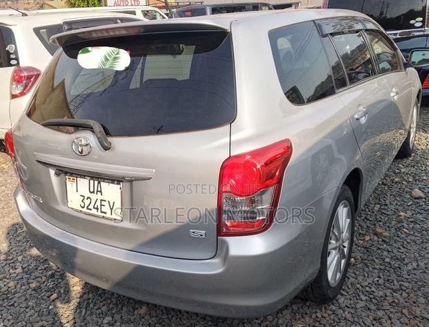 Toyota Corolla Fielder 1.5 Petrol AWD 2011 Silver