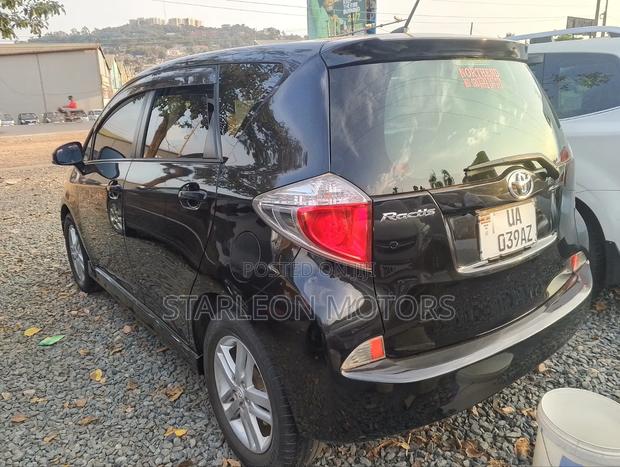 Toyota Ractis 2011 Black