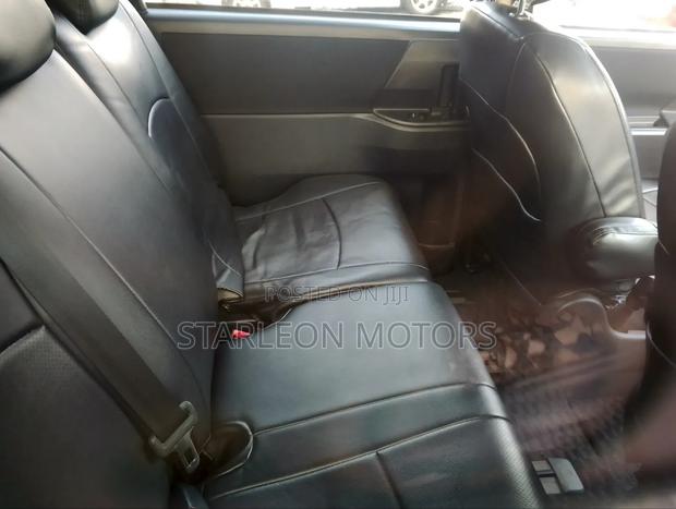 Toyota Noah 2011 Black