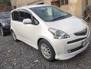 Toyota Ractis 2009 White for sale