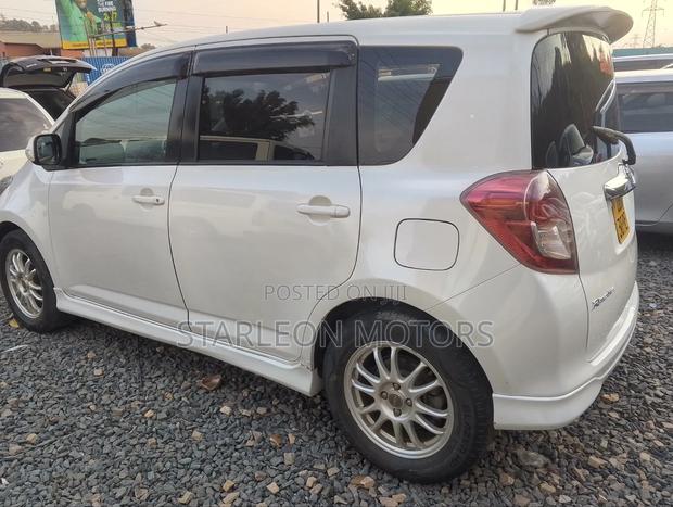 Toyota Ractis 2009 White