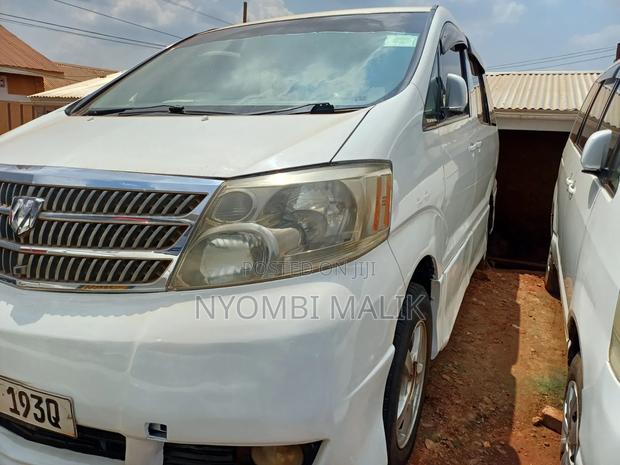 Toyota Alphard 2005 White