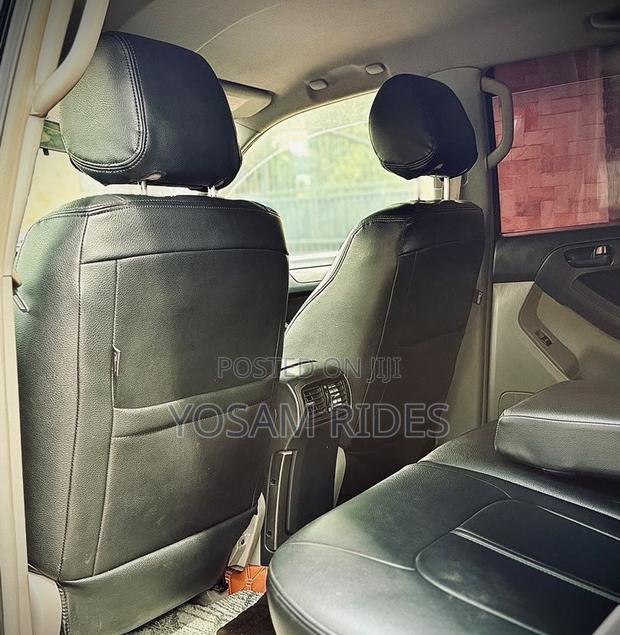 Toyota Hilux Surf 2.7 SSR 2009 Black