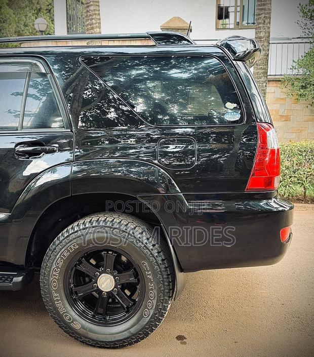 Toyota Hilux Surf 2.7 SSR 2009 Black