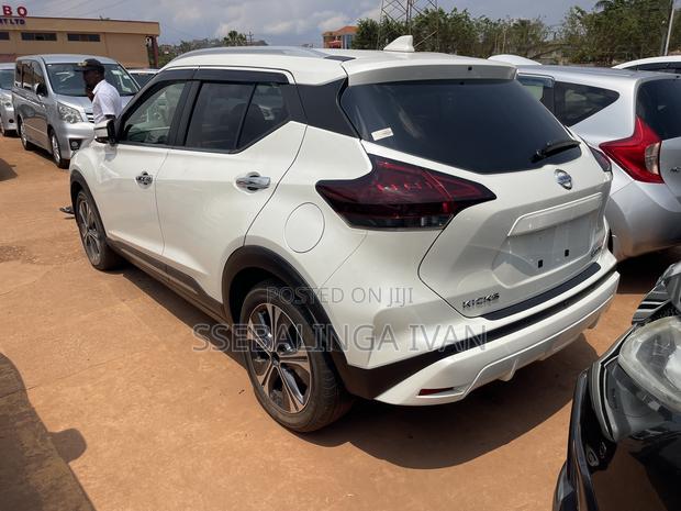 Nissan Kicks 2022 White