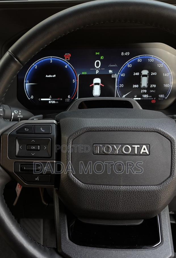 New Toyota Land Cruiser Prado 2.8 2024 Gold