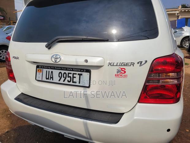 Toyota Kluger 2008 White