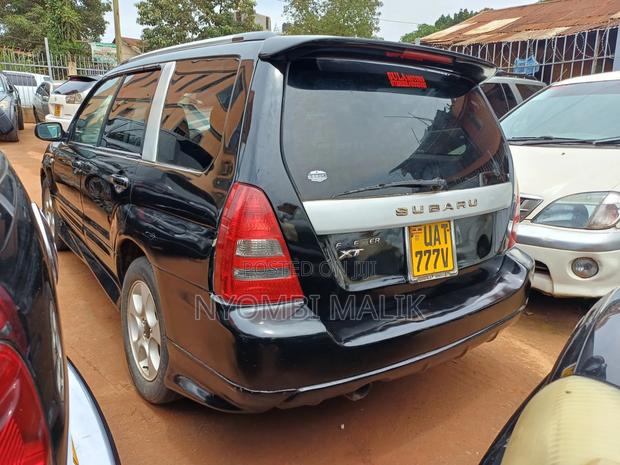 Subaru Forester 2000 Black