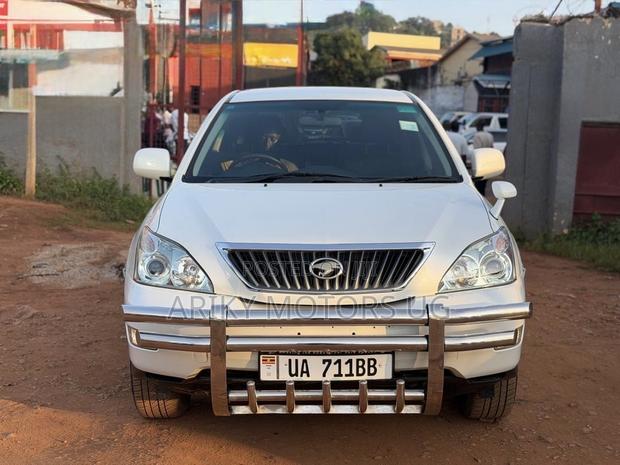 Toyota Harrier 2.4 2010 White
