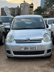 Toyota Sienta 2008 Silver for sale