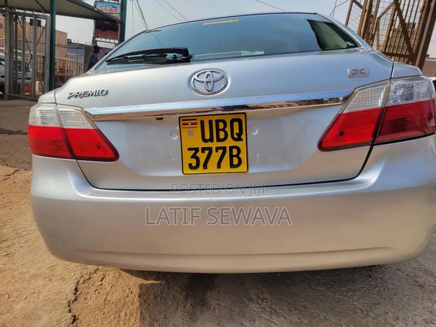 Toyota Premio 1.8 AWD 2010 Silver