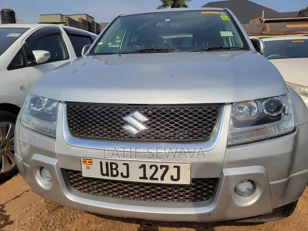 Suzuki Escudo 2008 Silver