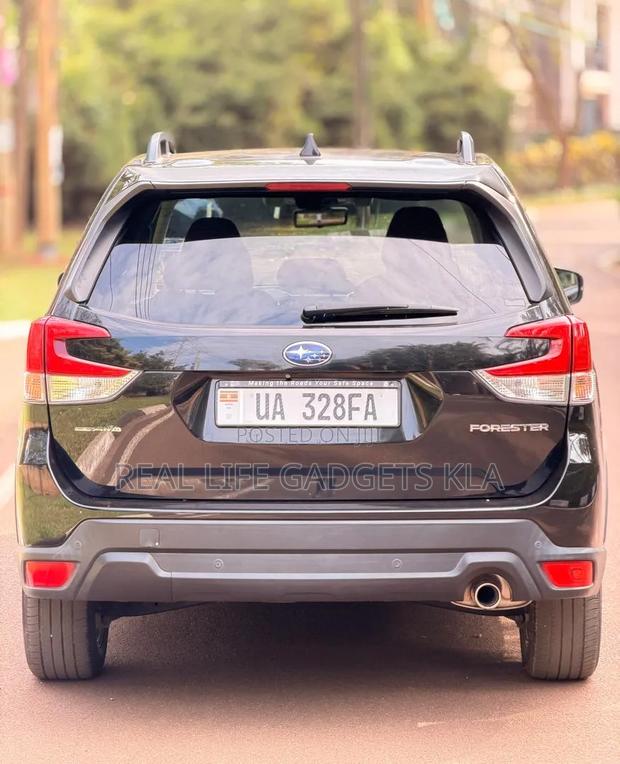 Subaru Forester Premium AWD 2019 Black