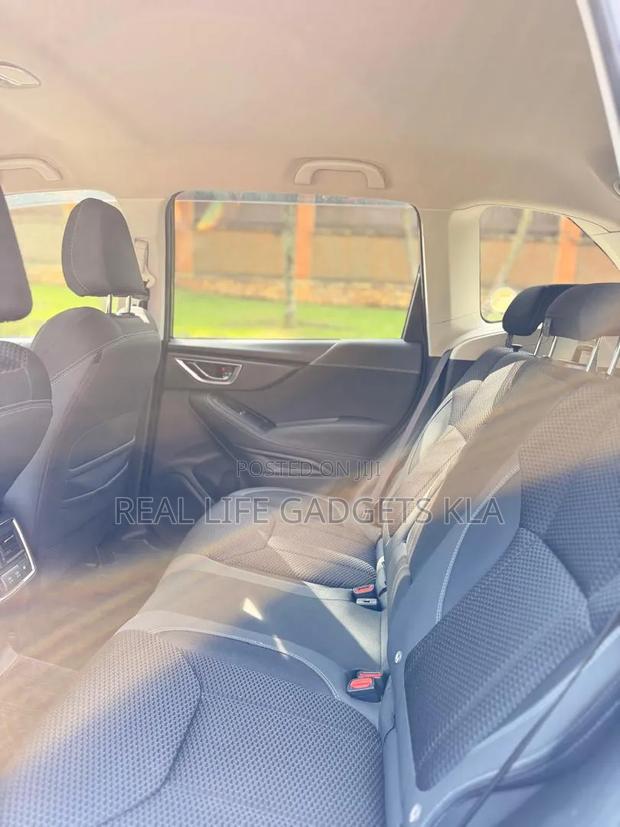 Subaru Forester Premium AWD 2019 Black