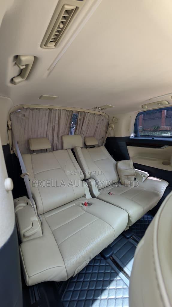 Toyota Alphard 2017 Silver