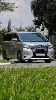 Toyota Alphard 2017 Silver for sale