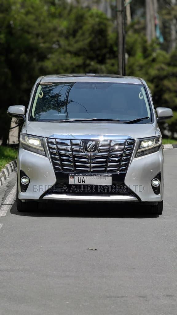 Toyota Alphard 2017 Silver