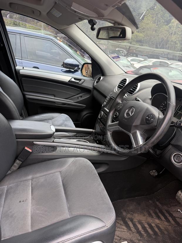 Mercedes-Benz M Class 2011 Black