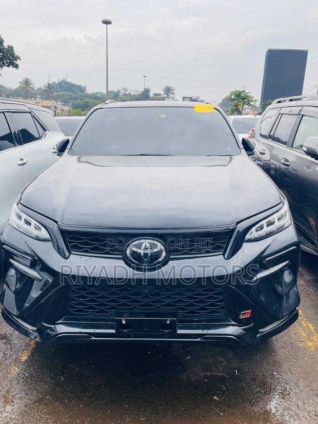 Toyota Fortuner 2.8 D AWD 2021 Black