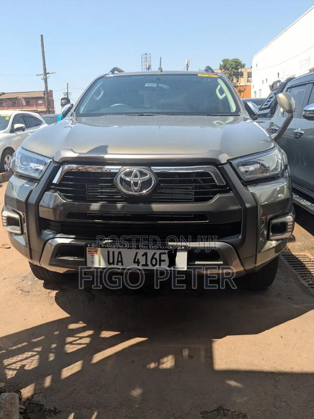 Toyota Hilux 2018 Gray