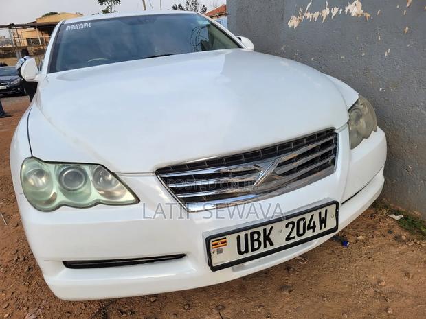 Toyota Mark X 2.5 AWD 2006 White