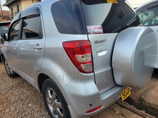 Toyota Rush 1.5 AWD 2011 Silver