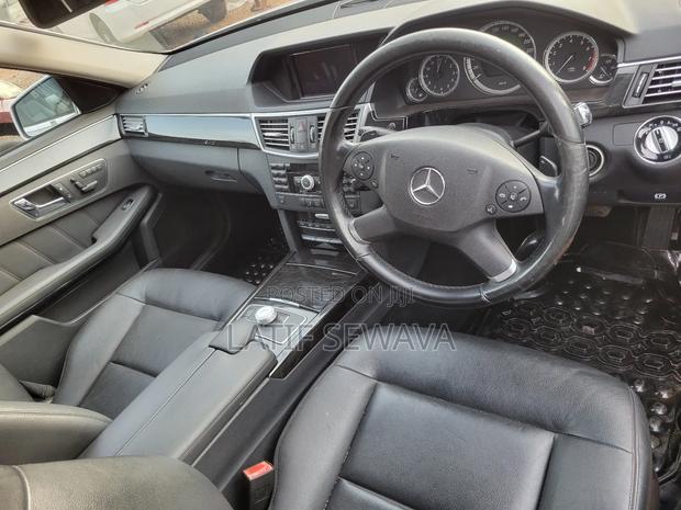 Mercedes-Benz E300 2011 Silver